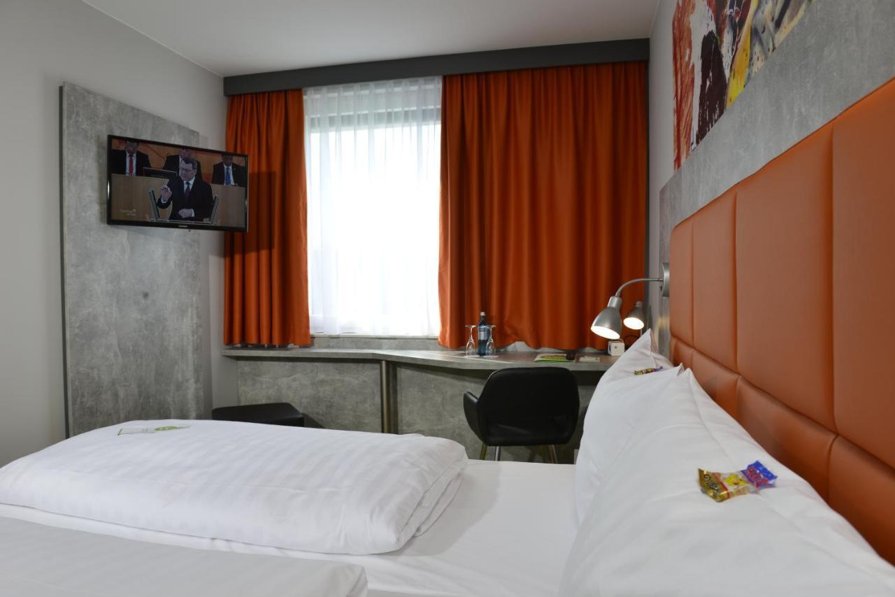 Sleepysleepy Hotel Giessen Linden  Dış mekan fotoğraf