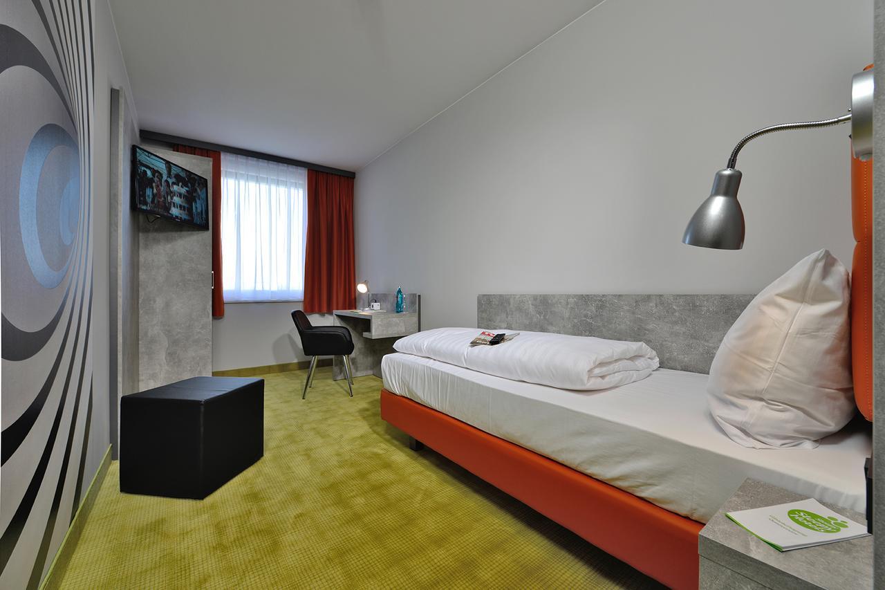 Sleepysleepy Hotel Giessen Linden  Dış mekan fotoğraf