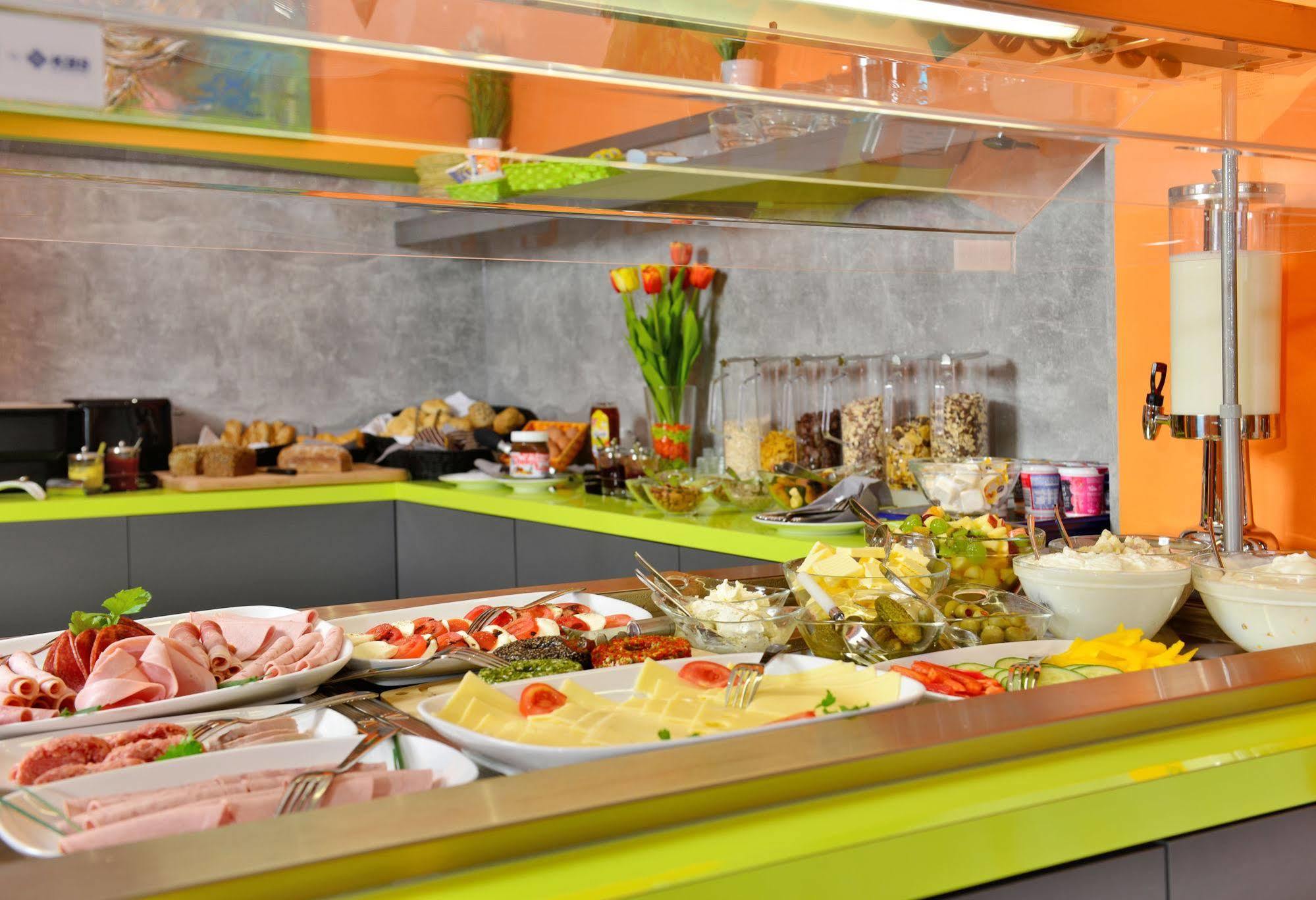 Sleepysleepy Hotel Giessen Linden  Dış mekan fotoğraf