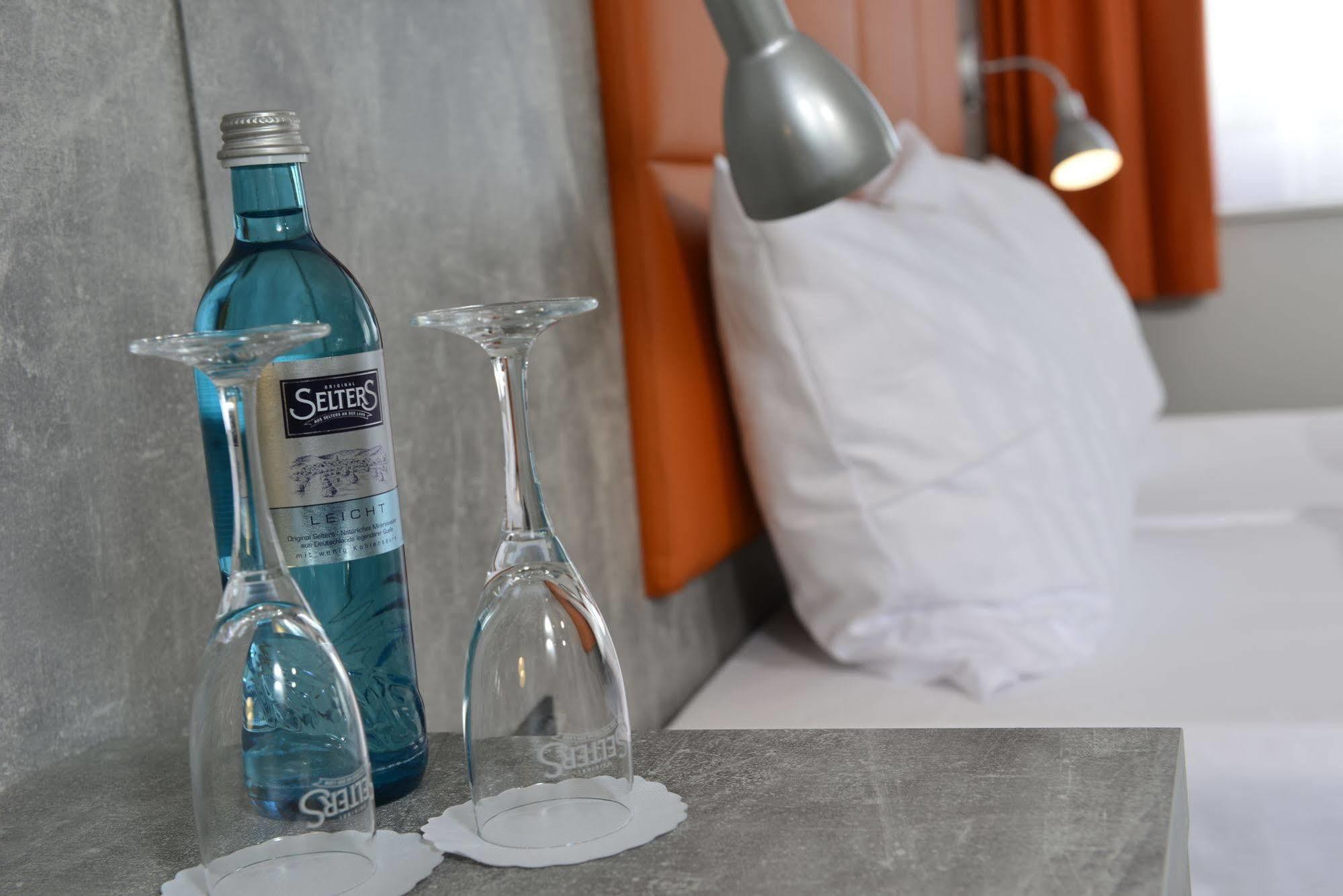 Sleepysleepy Hotel Giessen Linden  Dış mekan fotoğraf