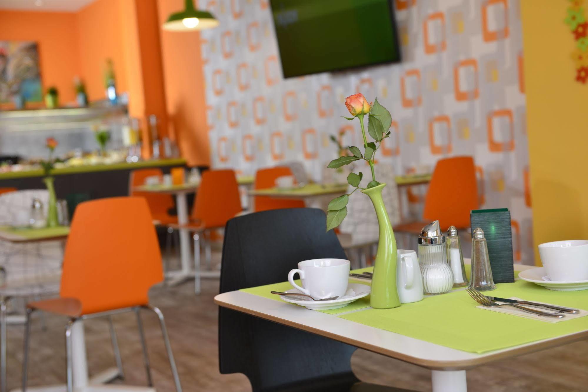 Sleepysleepy Hotel Giessen Linden  Dış mekan fotoğraf